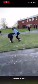 British School Fights – Alicia Fights a Blonde Video