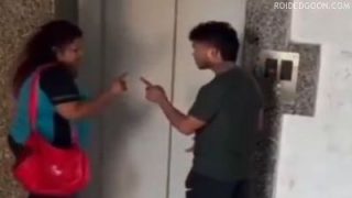 Indian Man vs Woman Fight Over Elevator Entering Procedures