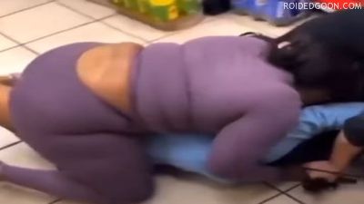 Convenience Store Fight – Bald Black Woman 2 vs 1