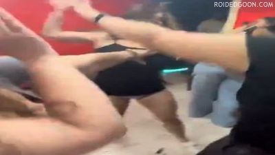 White Girls Slap Catfight in the Bathroom