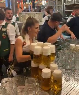 Beer Wonder Woman: Exceptional Skills of a German Female Bartender!